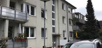 Komplett renovierte 2,5-Zimmer-Wohnung mit Balkon