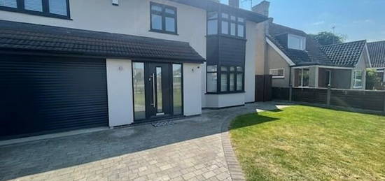 4 bedroom detached house