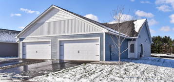 39834 Fallbrook Ave, North Branch, MN 55056