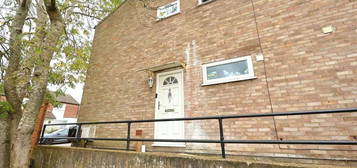 2 bedroom ground maisonette for sale