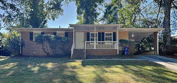 5259 Sheppard Ln, Stone Mountain, GA 30083