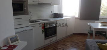 Apartamento T1 Mobilado junto à Praça da Alegria