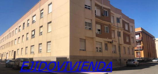 Piso en venta en Roquetas Pueblo