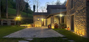 Villa in vendita in strada Statale Montanara Imolese