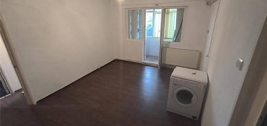 De vanzare Apartament 2 camere semidecomandat