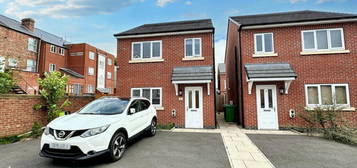 3 bedroom detached house