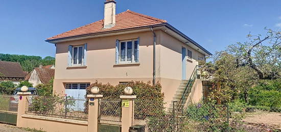 Maison 1 étage  à vendre, 8 pièces, 5 chambres, 140 m²