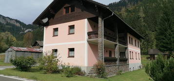 Charmantes Mehrfamilienhaus und Privatpension in der Nähe des Skigebiets Nieder…