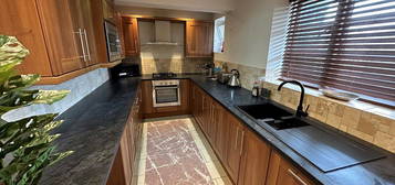 3 bed flat for sale