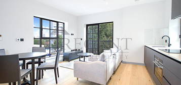 Flat to rent in Union Lofts, Harrow Road W9