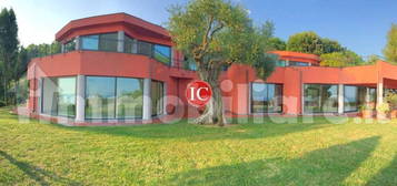 Villa plurifamiliare, ottimo stato, 1851 m², Cattolica