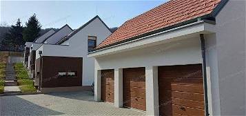 Eladó családi ház, Sopronban 126.7 M Ft, 5 szobás