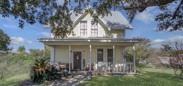 404 W Jefferson St, Brenham, TX 77833