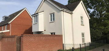 5 bedroom detached house to rent