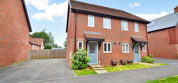 2 bedroom semi-detached house for sale