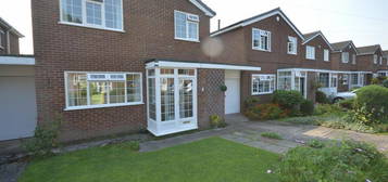 4 bedroom link detached house