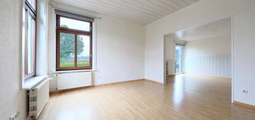 3,5 Zi; 95 qm; am Feldrand; ruhige Anliegerstrasse