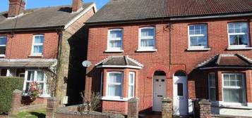 3 bed semi-detached house to rent