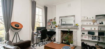 Flat to rent in Thornhill Square, Kings Cross N1