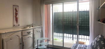 Studio meublé  à louer, 1 pièce, 19 m², Terrasse