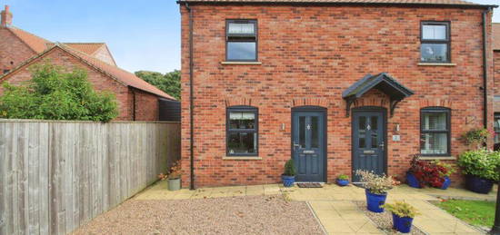 2 bedroom semi-detached house for sale