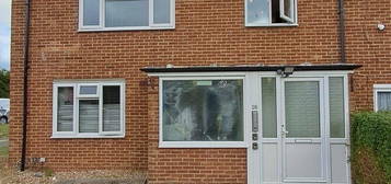 Studio to rent in Rubens Road, Northolt UB5