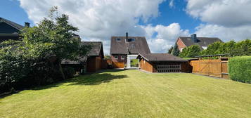 Einfamilienhaus mit Garage
und großem Grundstück
in Neuenkirchen-St. Arnold