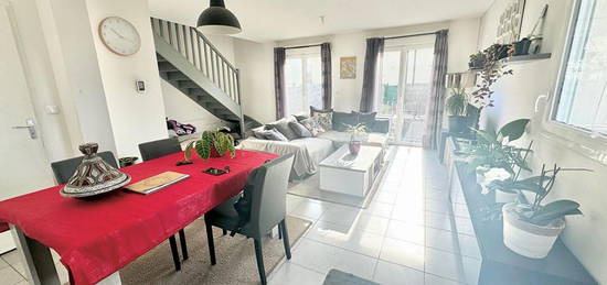 Maison  à vendre, 5 pièces, 3 chambres, – m²