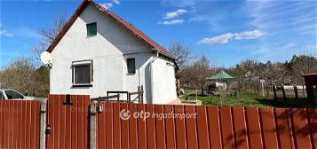 Debrecen családi ház eladó, 1+1 szobás