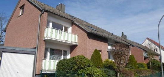 Pfiffige 1,5 Zimmer DG-Wohnung im wärmegedämmten Haus in Norderstedt Garstedt zu vermieten !!