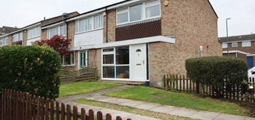 4 bed end terrace house to rent