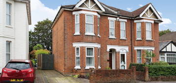 3 bed semi-detached house for sale