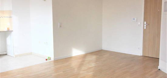 Appartement  à louer, 3 pièces, 2 chambres, 54 m²