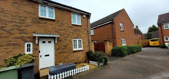 3 bedroom semi-detached house