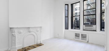 336 W 46th St Unit 2R, New York, NY 10036