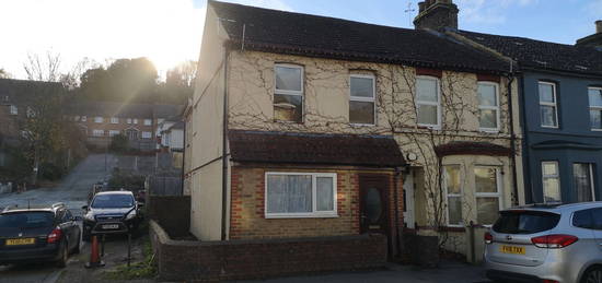 3 bed terraced house to rent