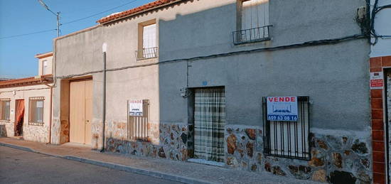 Casa de pueblo en venta en Turleque