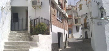 Alquiler de  Chalet adosado en calle Jesús, 35