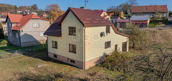 Prodej  rodinného domu 180 m², pozemek 3 281 m²