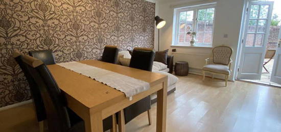 2 bedroom terraced house