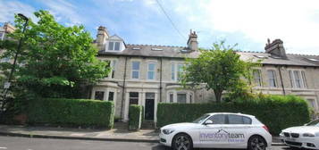 6 bedroom terraced house