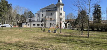 Location appartement trois pièces Saint Affrique, Château de