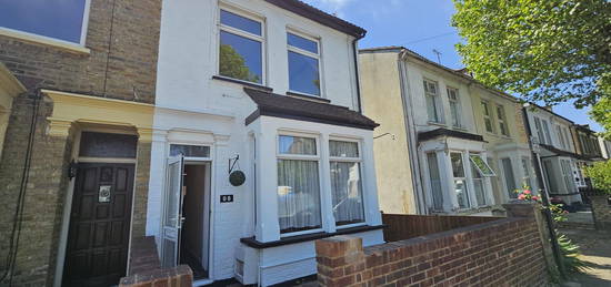 Semi-detached house to rent in St. Anns Road, Southend-On-Sea SS2