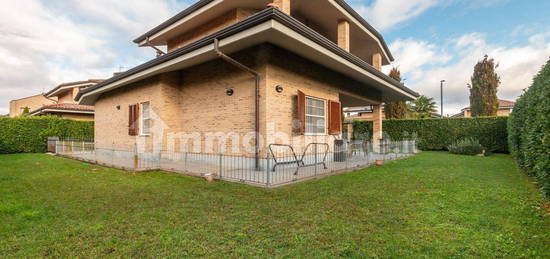 Villa a schiera viale Olanda, 5, Garino, Vinovo