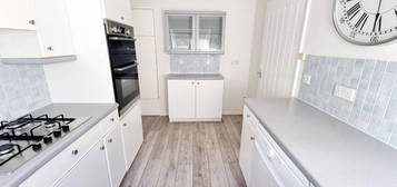 Flat to rent in Blyth Close, Stevenage SG1