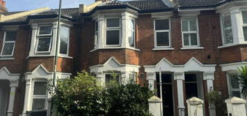 6 bedroom terraced house for sale