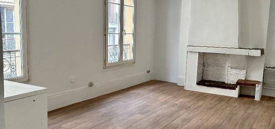 Studio  à vendre, 1 pièce, 23 m², Étage 2/4