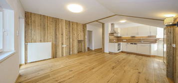 Dachgeschosswohnung in zentraler Lage