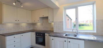 2 bedroom semi-detached house to rent