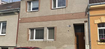 Prodej  rodinného domu 192 m², pozemek 203 m²